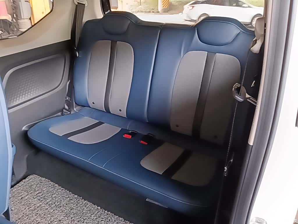 Wuling MINIEV, 2022 17