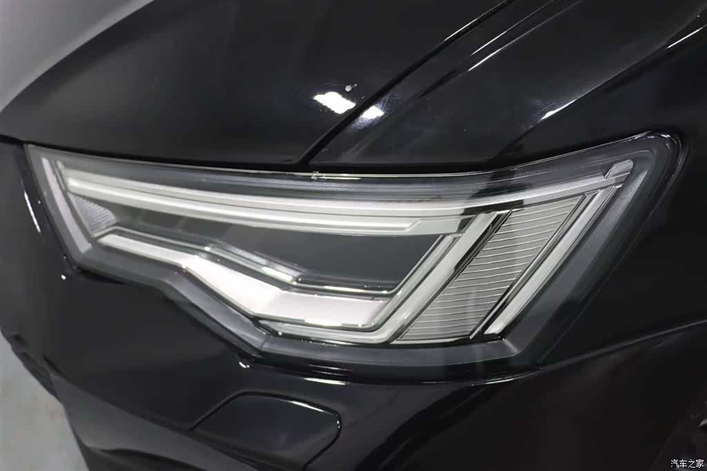 Audi A6L, 2022 15