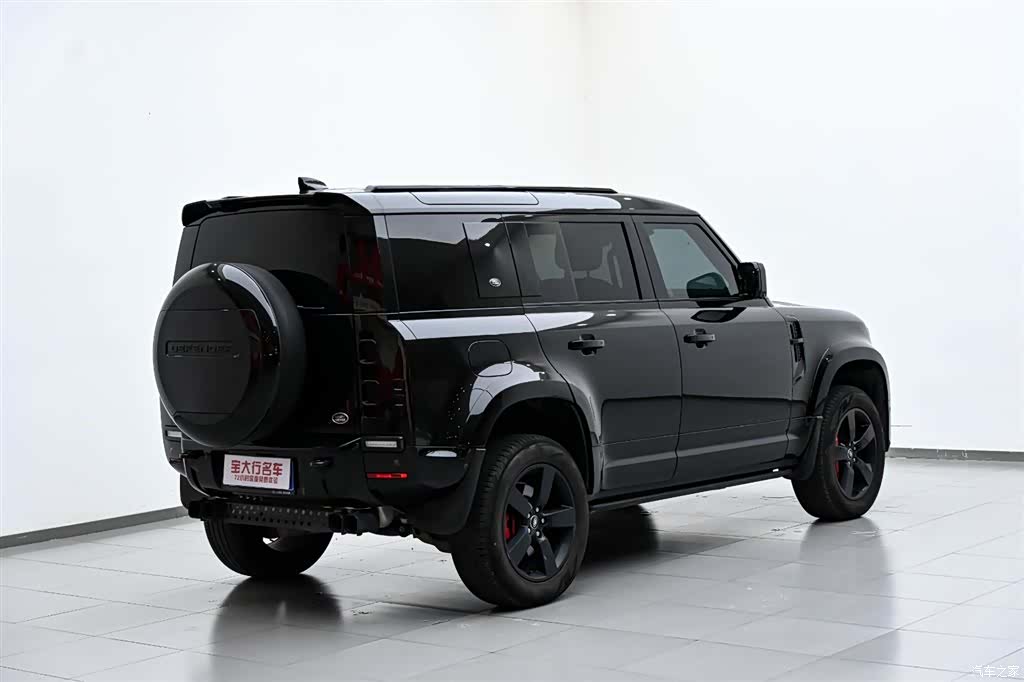 Land Rover Defender, 2024 7