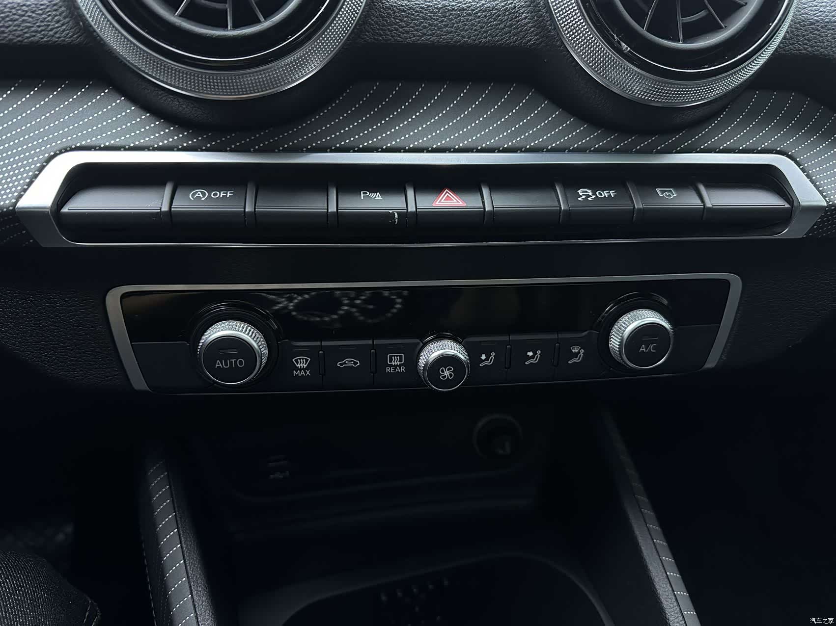 Audi Q2L, 2022 16