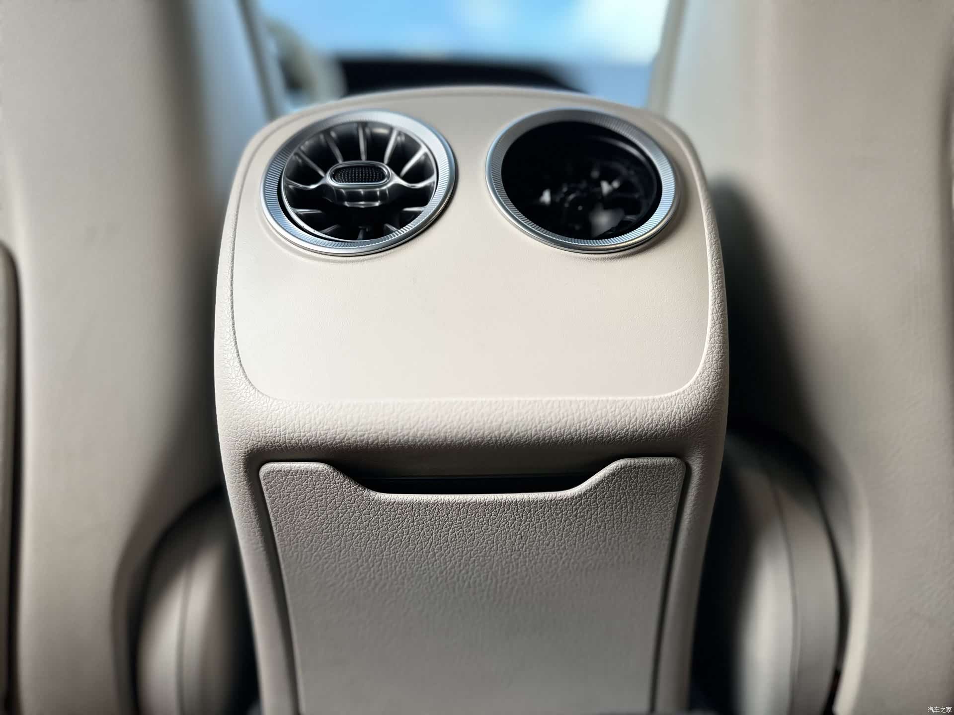 Mercedes-Benz CLS, 2019 11