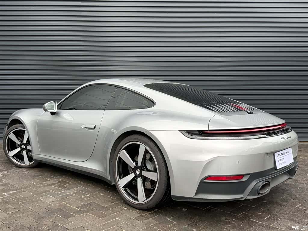 Porsche 911, 2025 3