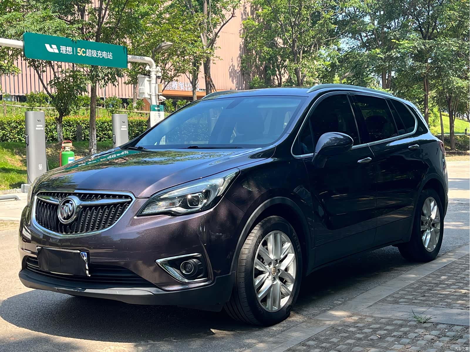 Buick Envision Plus, 2018 1