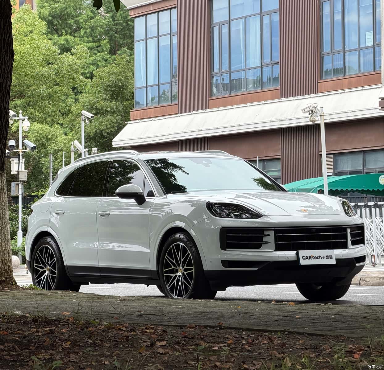 Porsche Cayenne, 2025 3