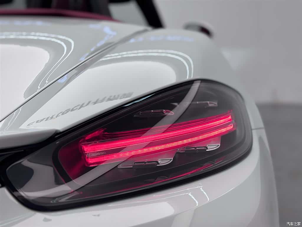 Porsche Boxster, 2026 10