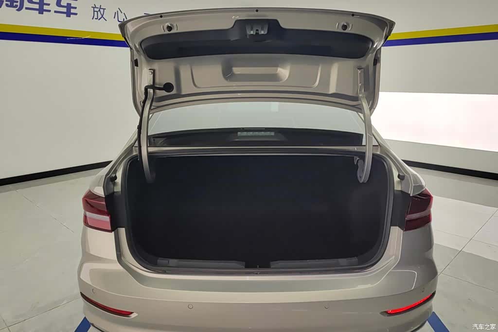 Volkswagen Lavida, 2021 4