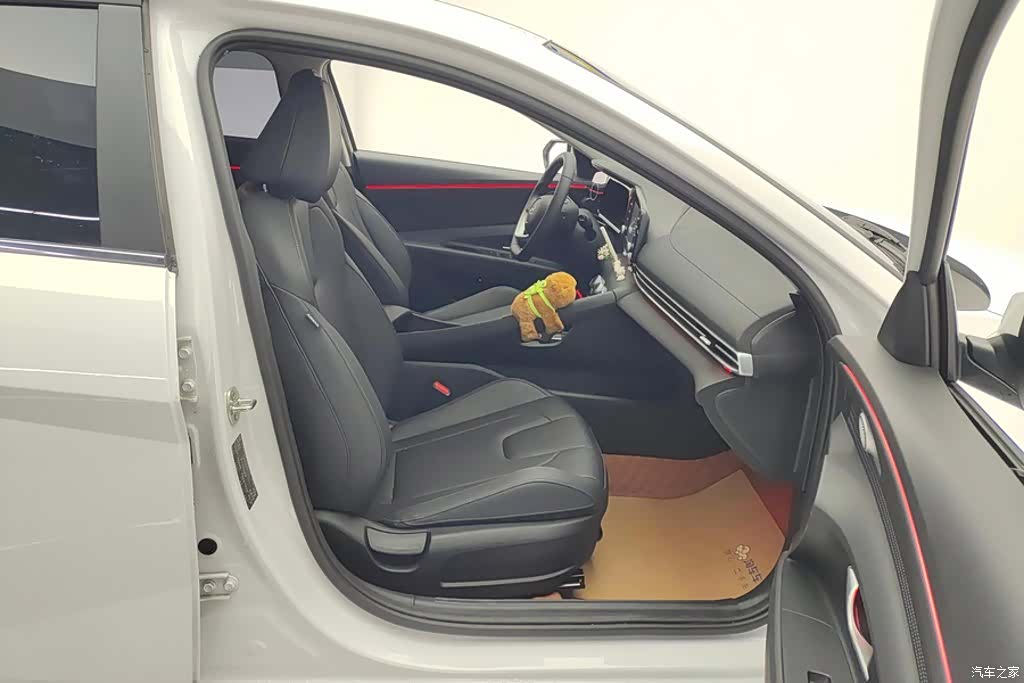 Hyundai Elantra, 2026 8