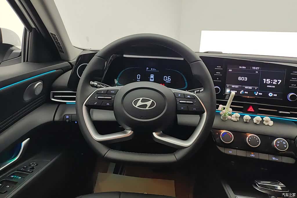 Hyundai Elantra, 2026 15