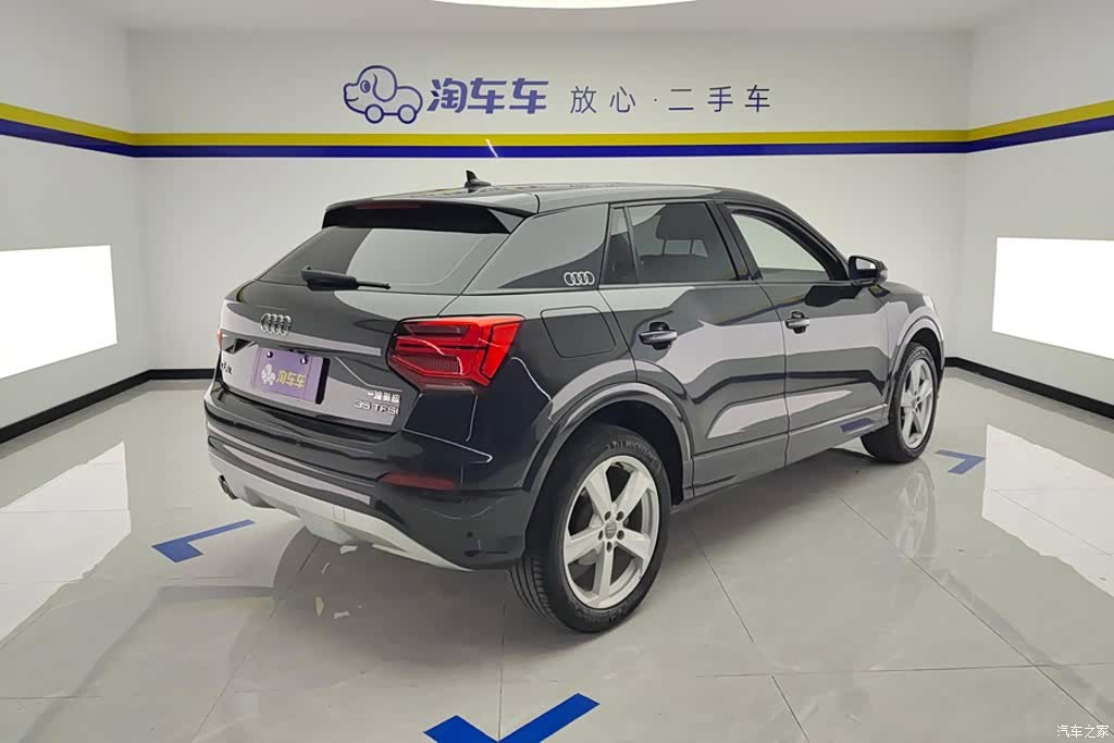 Audi Q2L, 2021 3