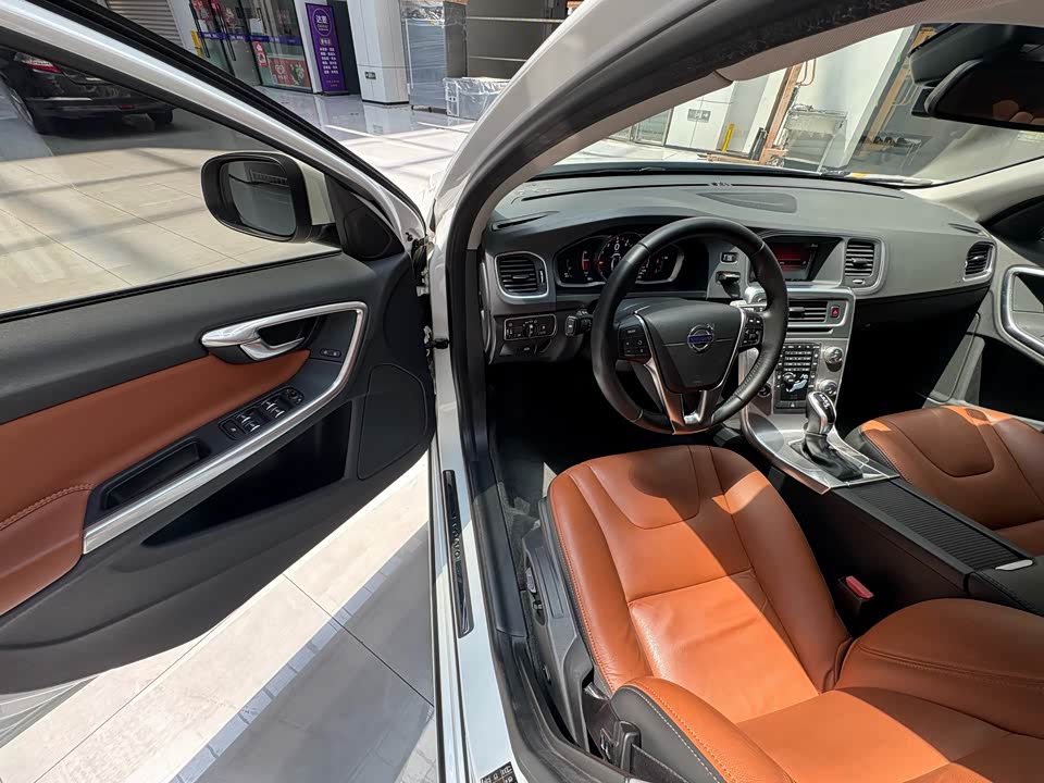 Volvo S60