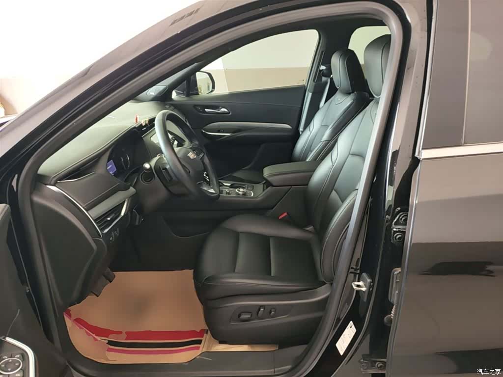 Cadillac XT4, 2022 15