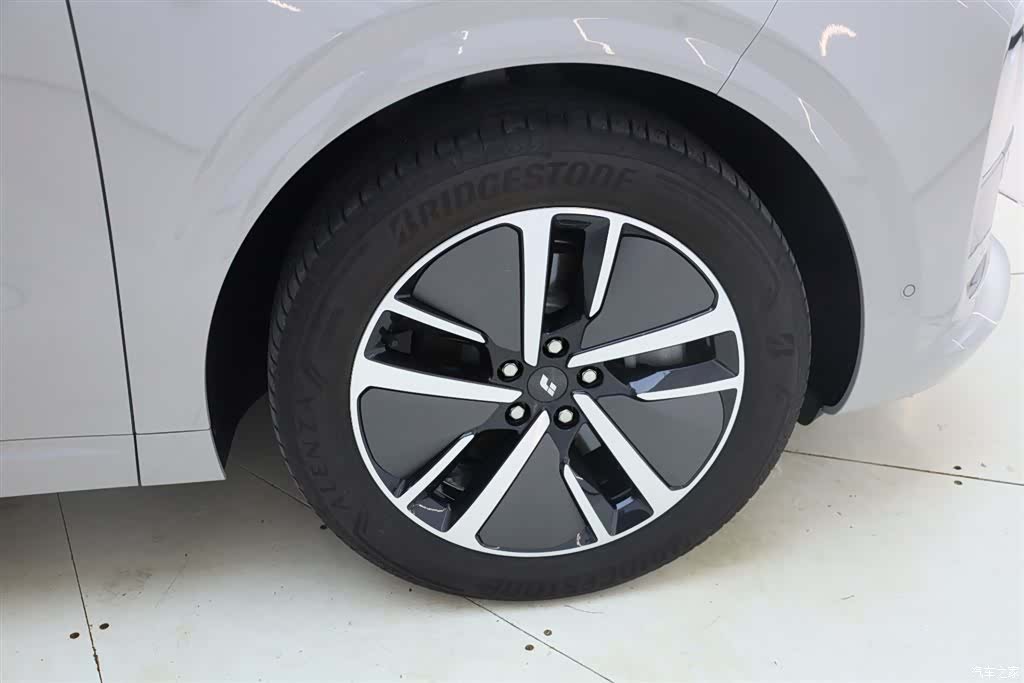 Li Auto L6, 2025 29