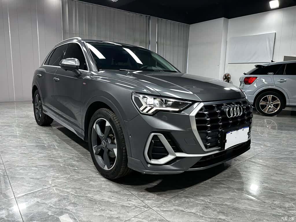 Audi Q3, 2022 все фото