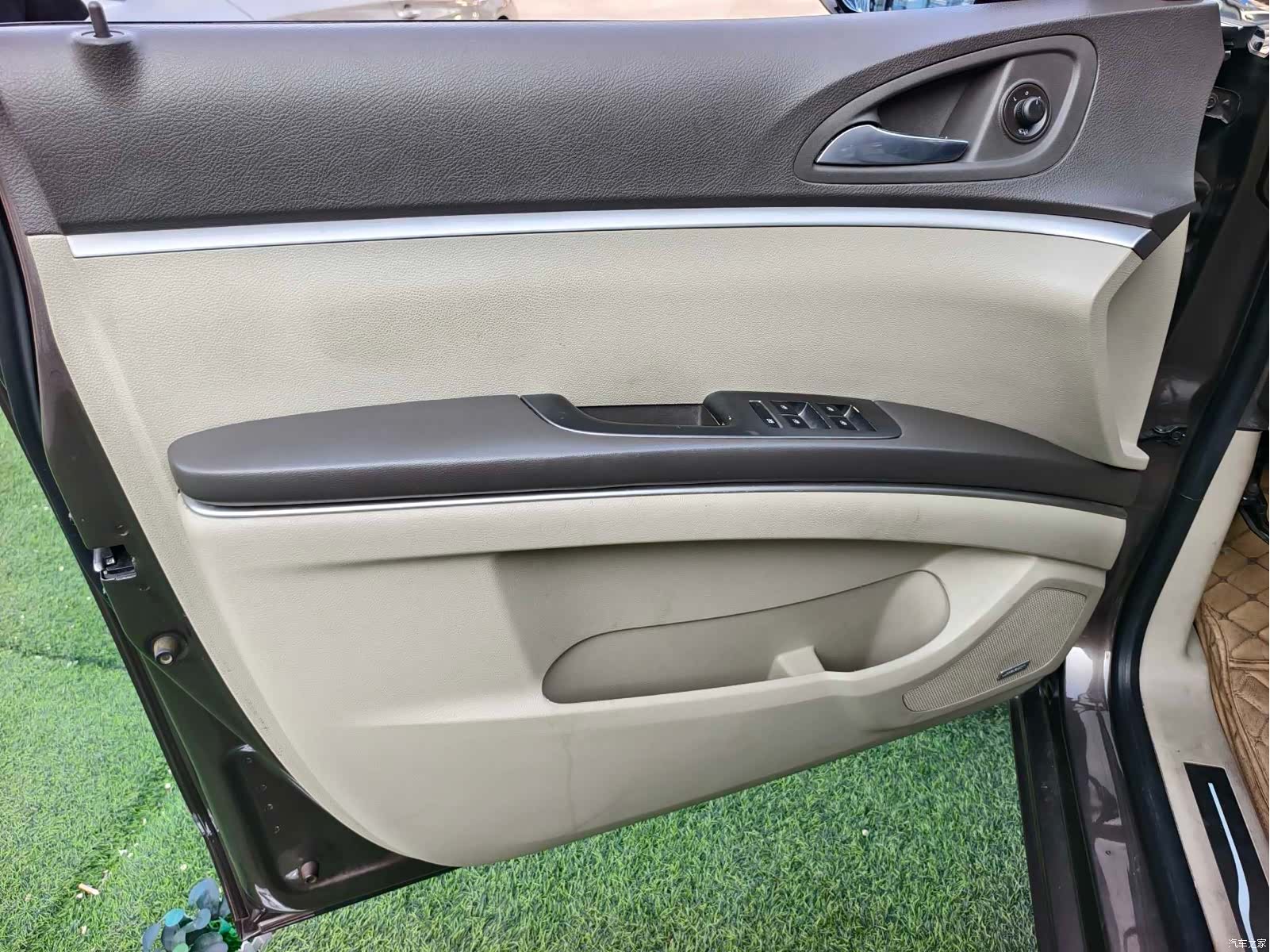 Buick GL8, 2013 6