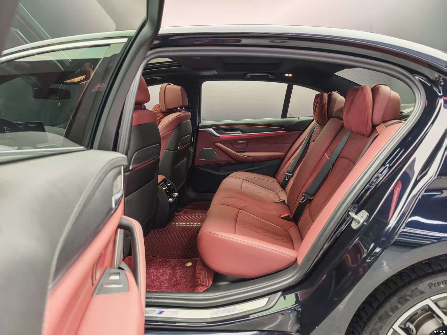 BMW 5 Series, 2023 все фото