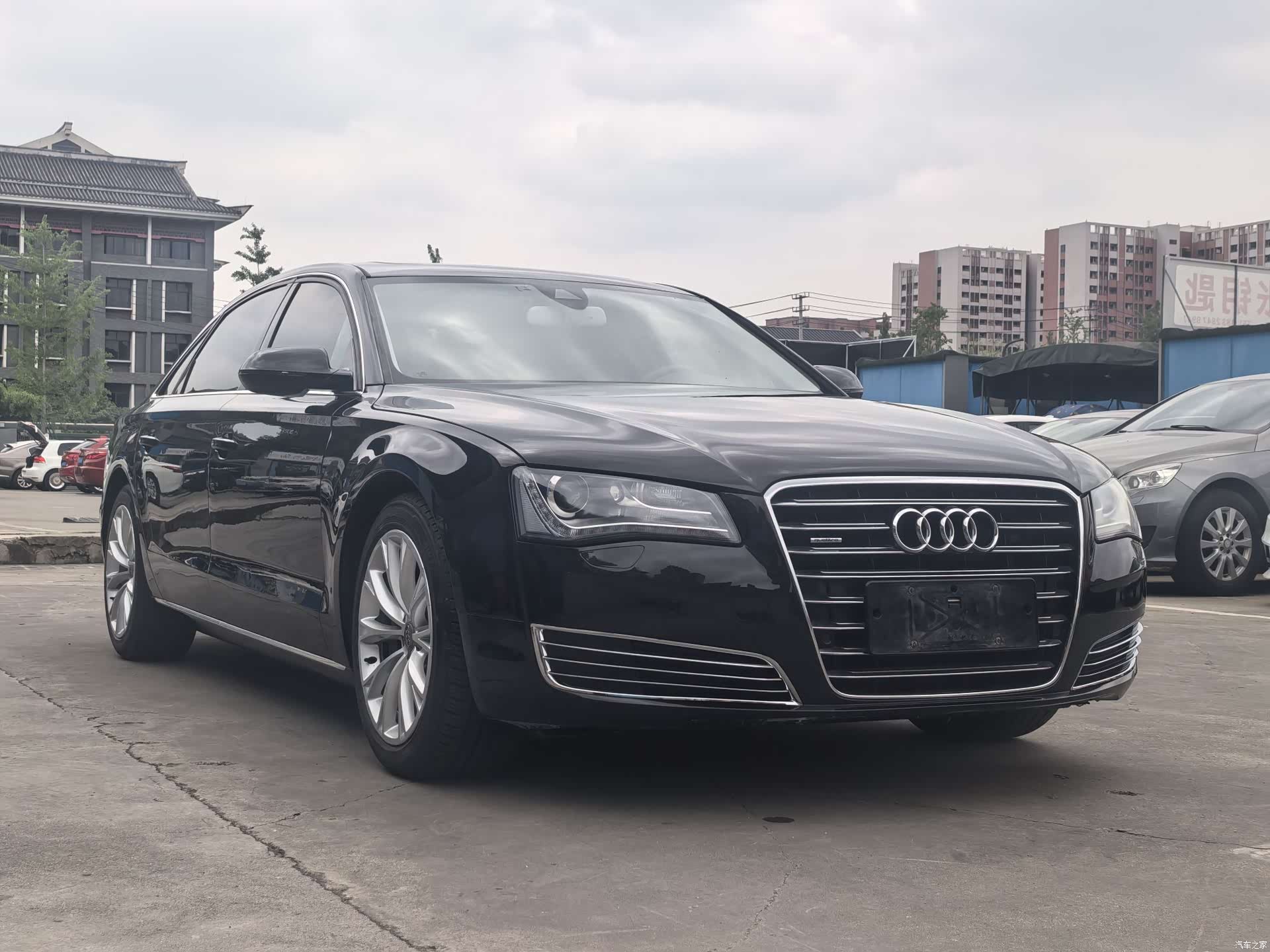 Audi A8L, 2014 3