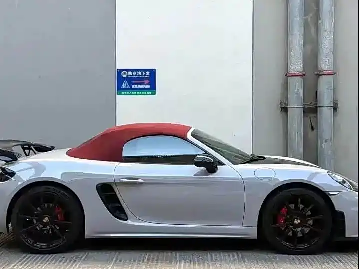 Porsche 718