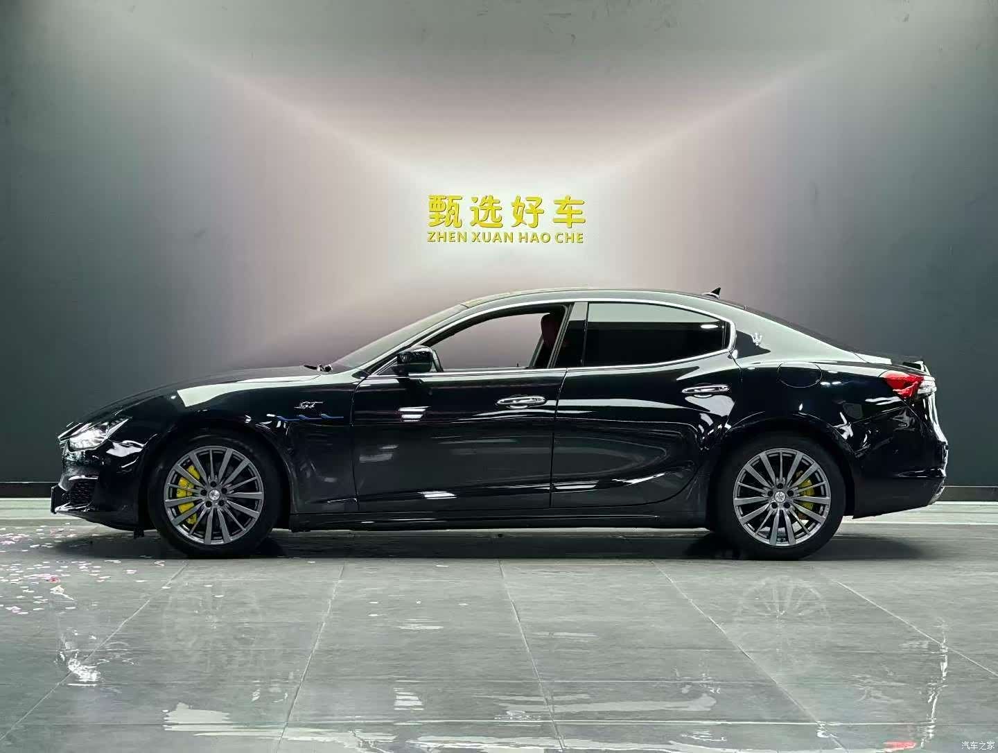 Maserati Ghibli, 2022 8
