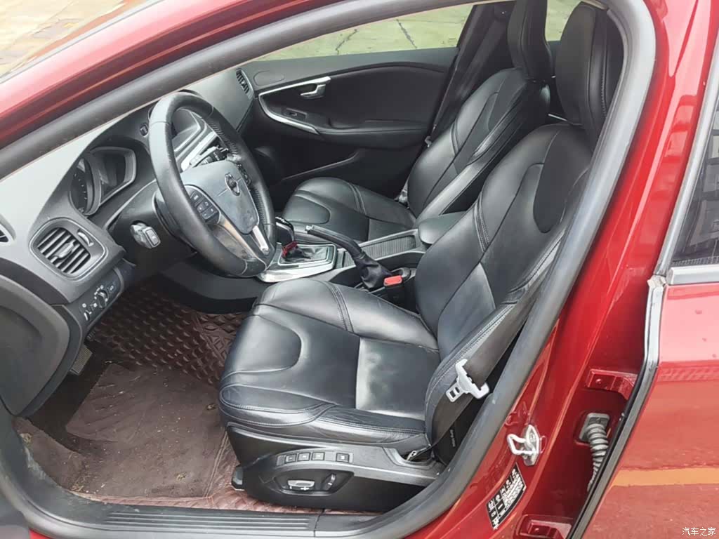 Volvo V40, 2017 15
