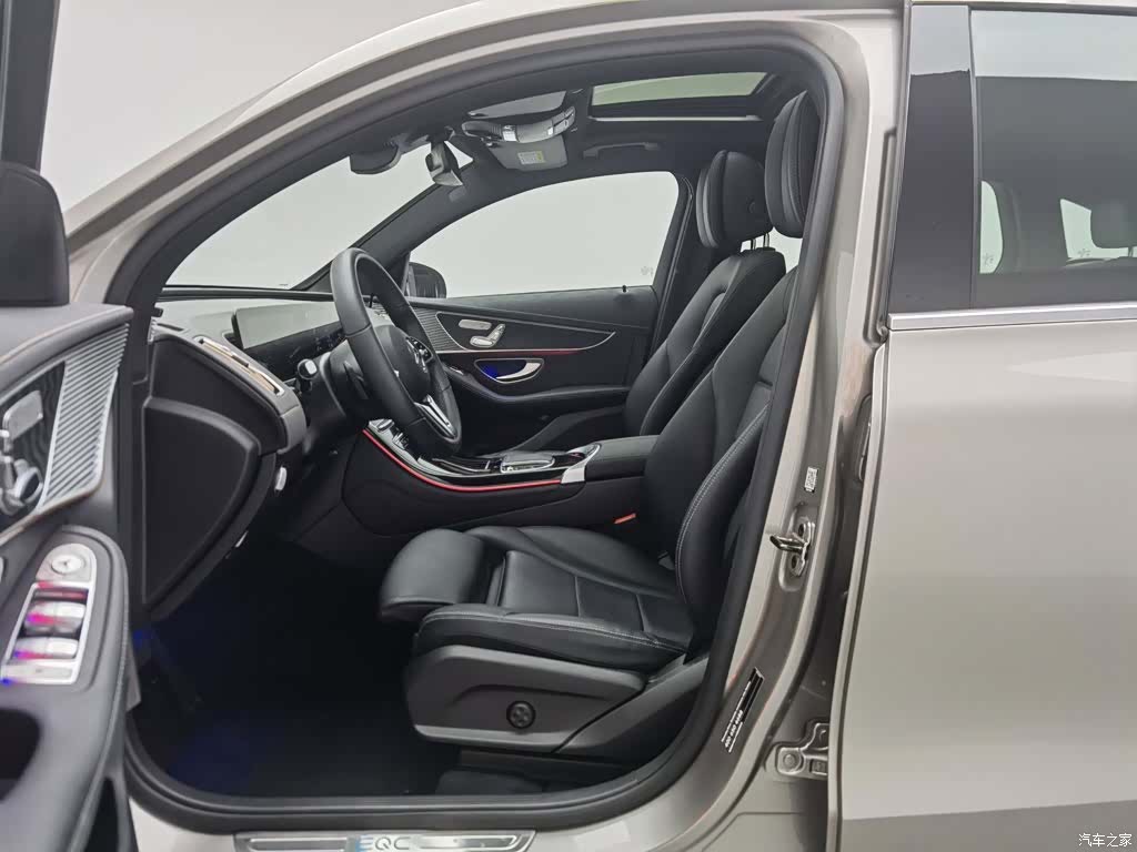 Mercedes-Benz EQC, 2021 10