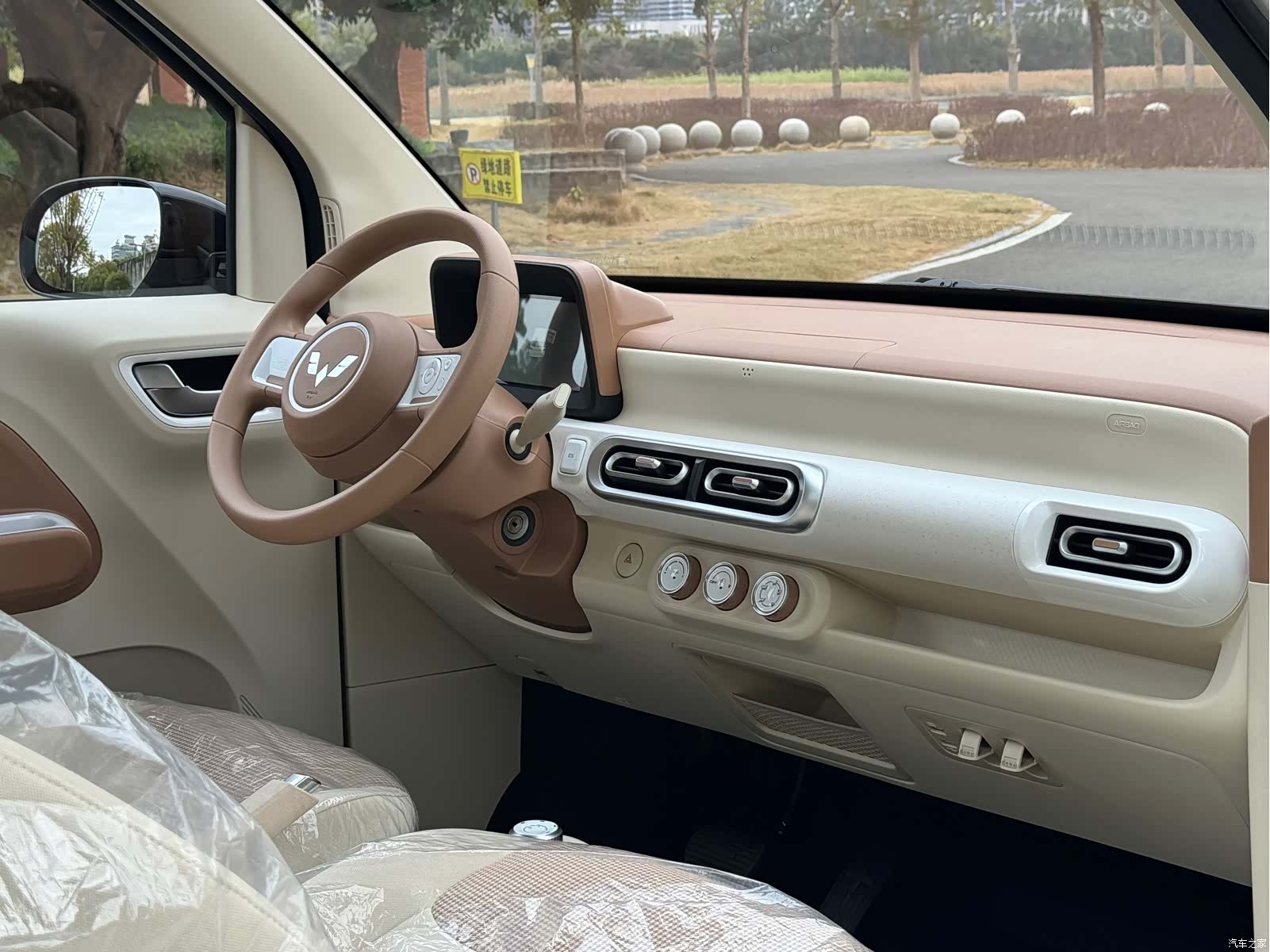 Wuling MINIEV, 2026 7