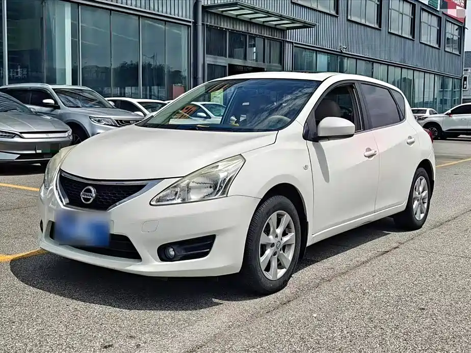 Nissan TIIDA