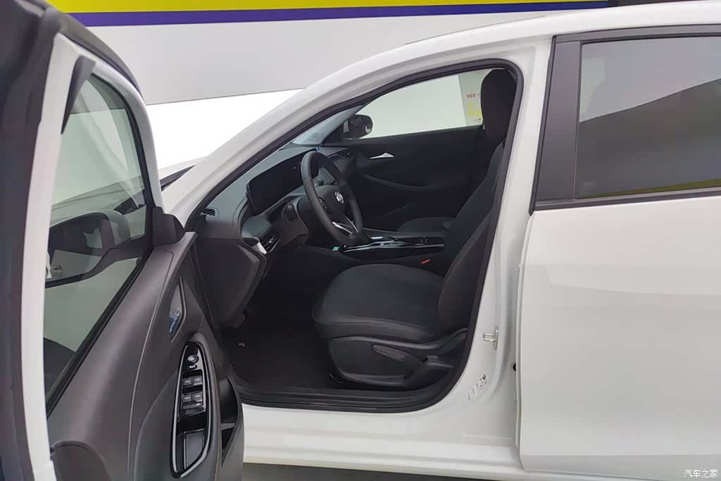 Buick Verano, 2025 9