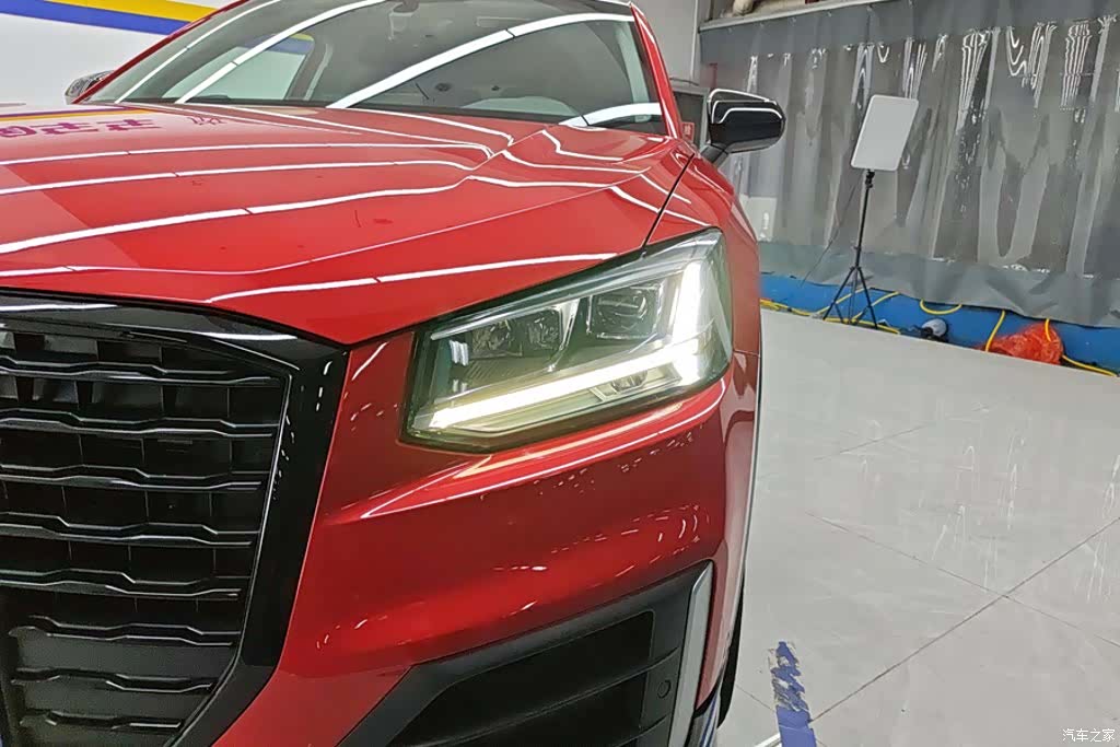 Audi Q2L, 2021 все фото