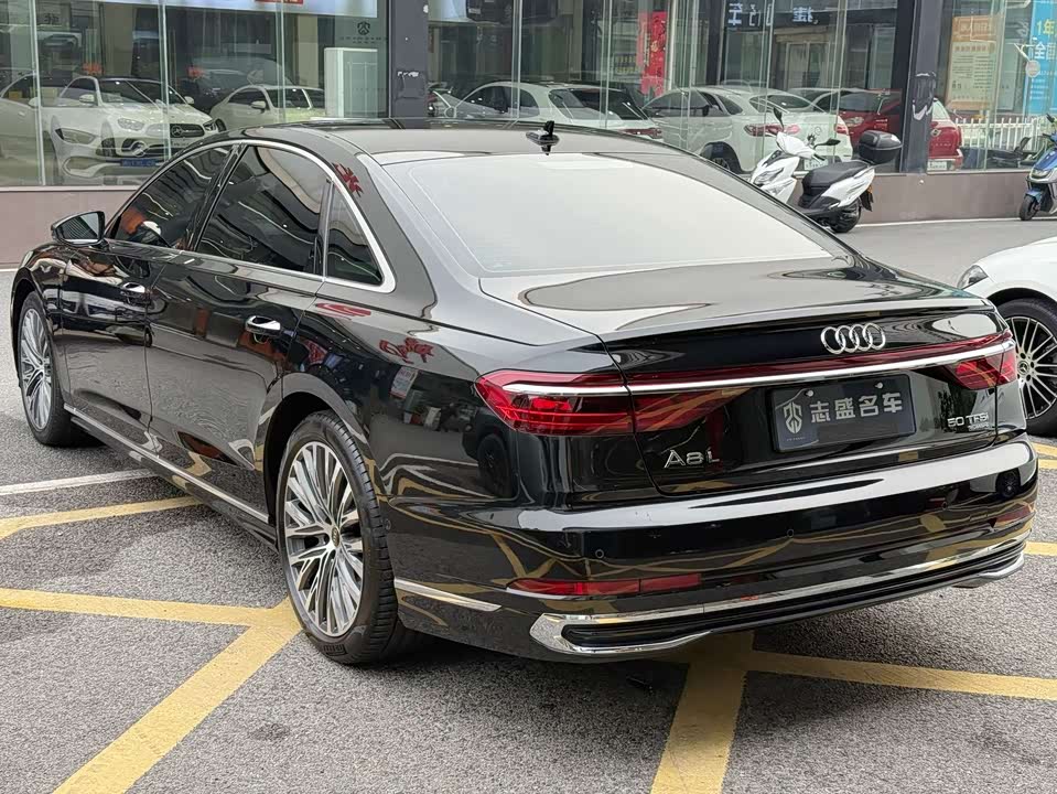 Audi A8
