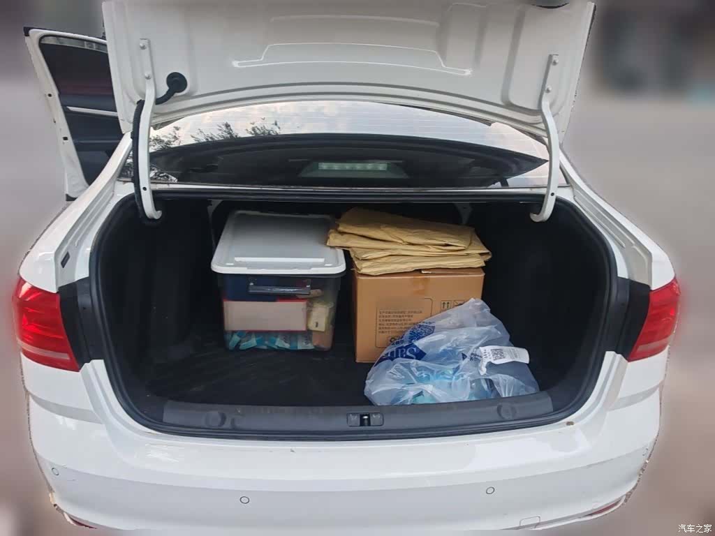 Volkswagen Lavida, 2016 10