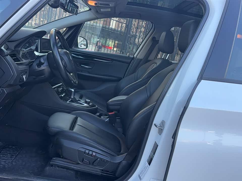 BMW 2 series station wagon