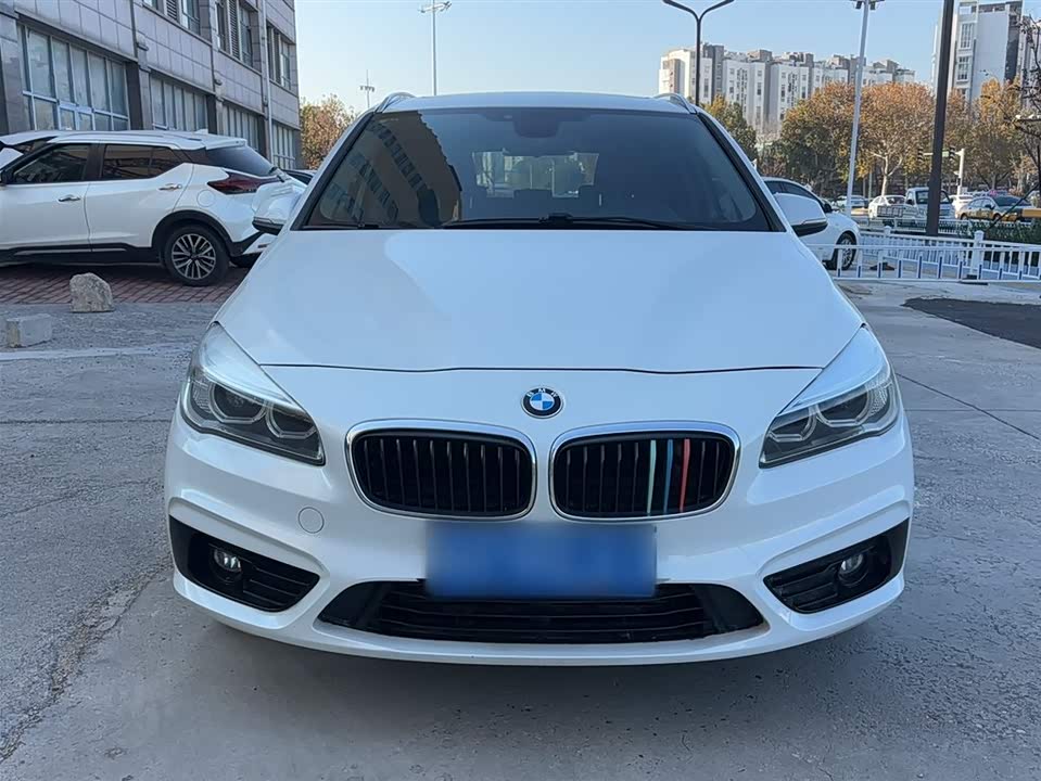 BMW 2 series station wagon