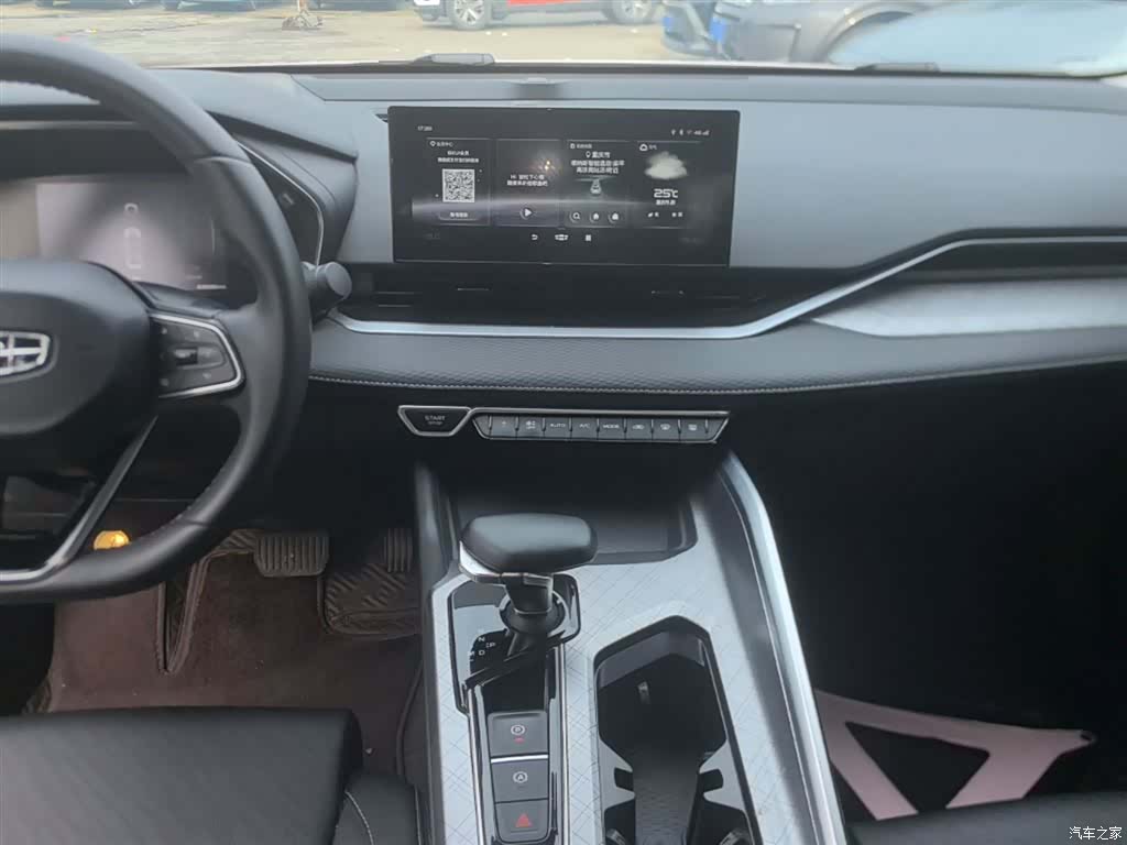 Geely Preface, 2022 13