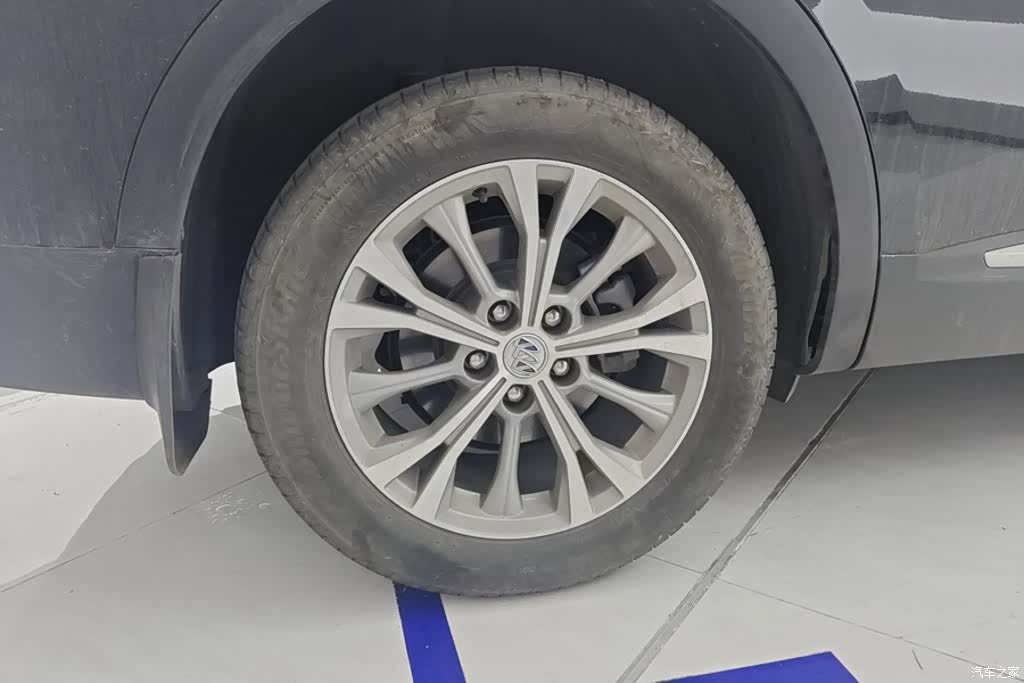 Buick Envision Plus, 2022 6