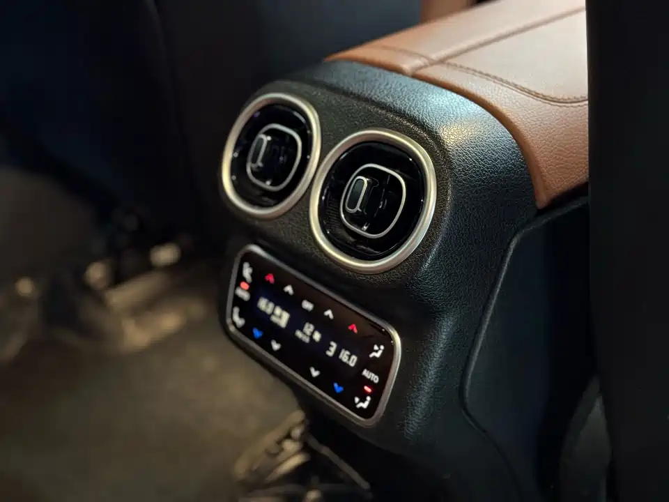 Mercedes-Benz GLC Mercedes-Benz GLC
