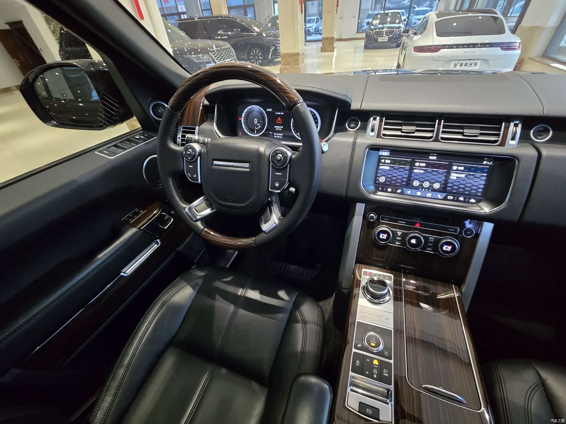 Land Rover Range Rover, 2018 17