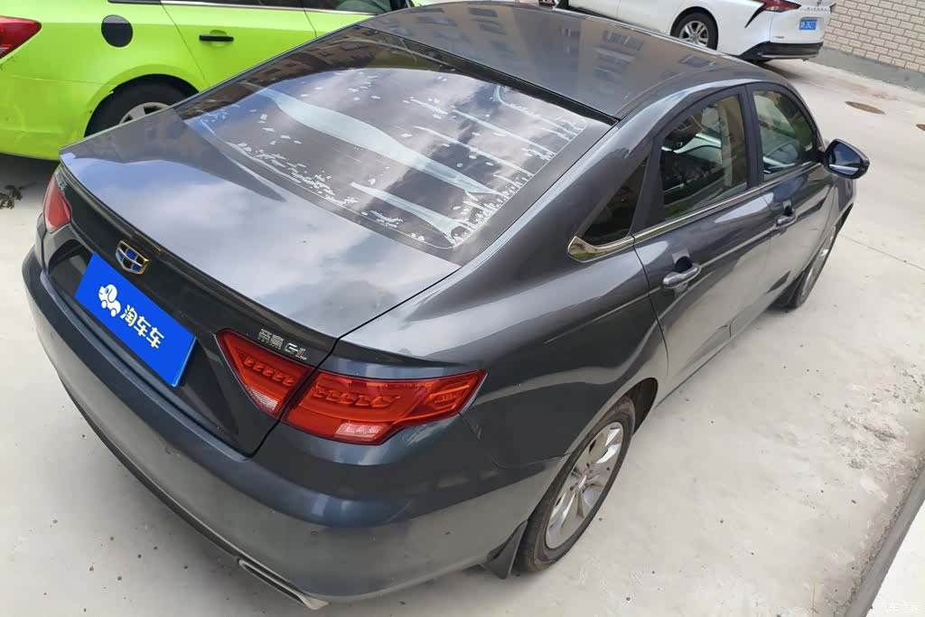 Geely Emgrand, 2017 3