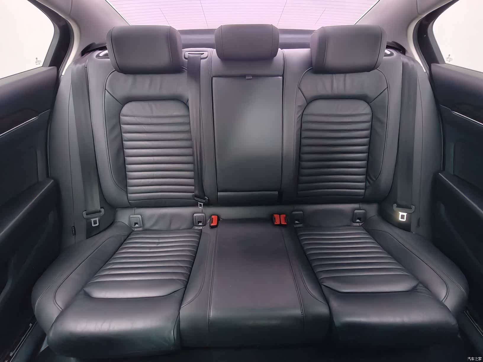 Volkswagen Magotan, 2019 15