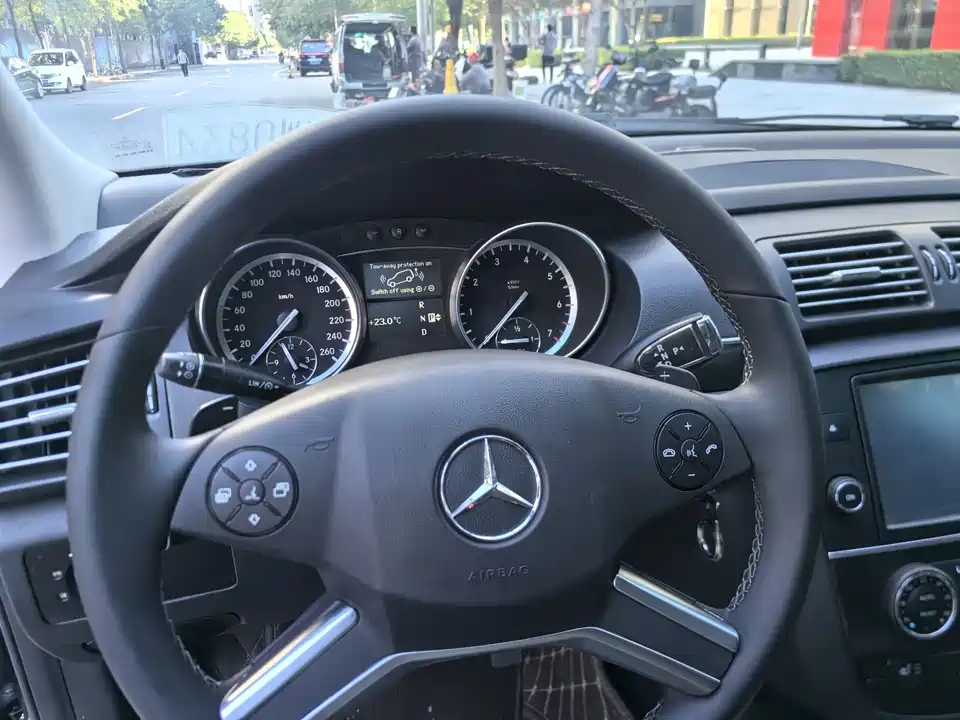 Mercedes-Benz R-class