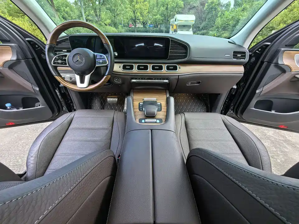 Mercedes-Benz GLS Mercedes-Benz GLS