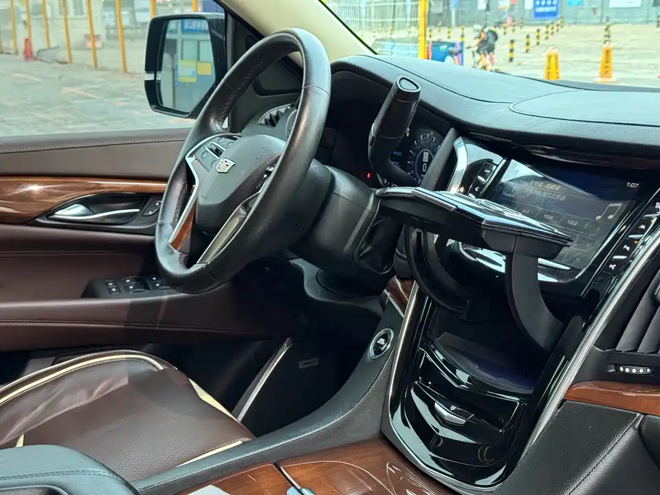 Cadillac Escalade ESCALADE