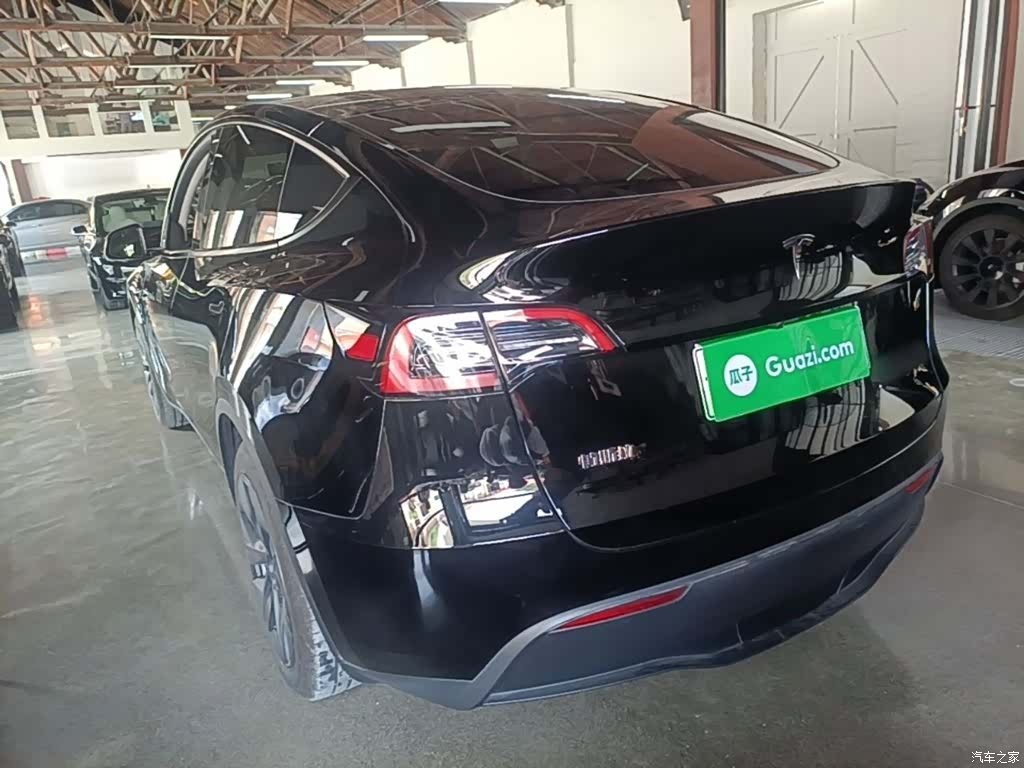 Tesla Model Y, 2024 все фото