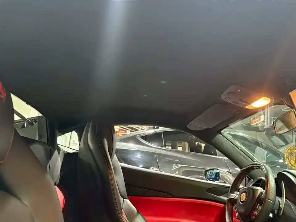 Ferrari 488