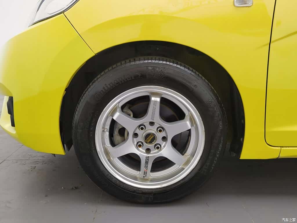Honda Fit, 2015 17
