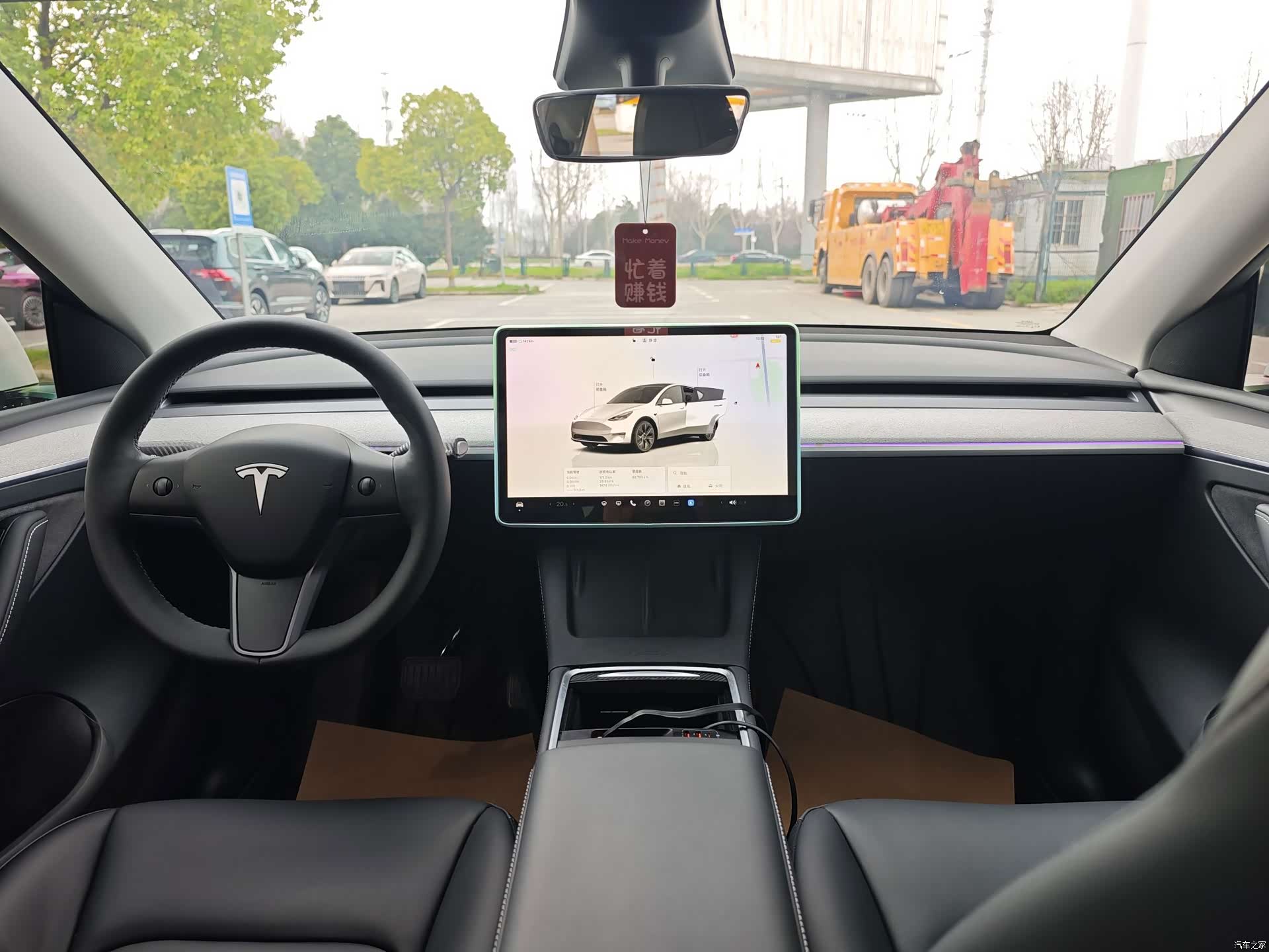 Tesla Model Y, 2023 все фото