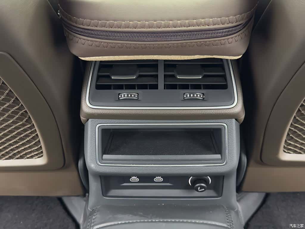 Audi A7L, 2023 14