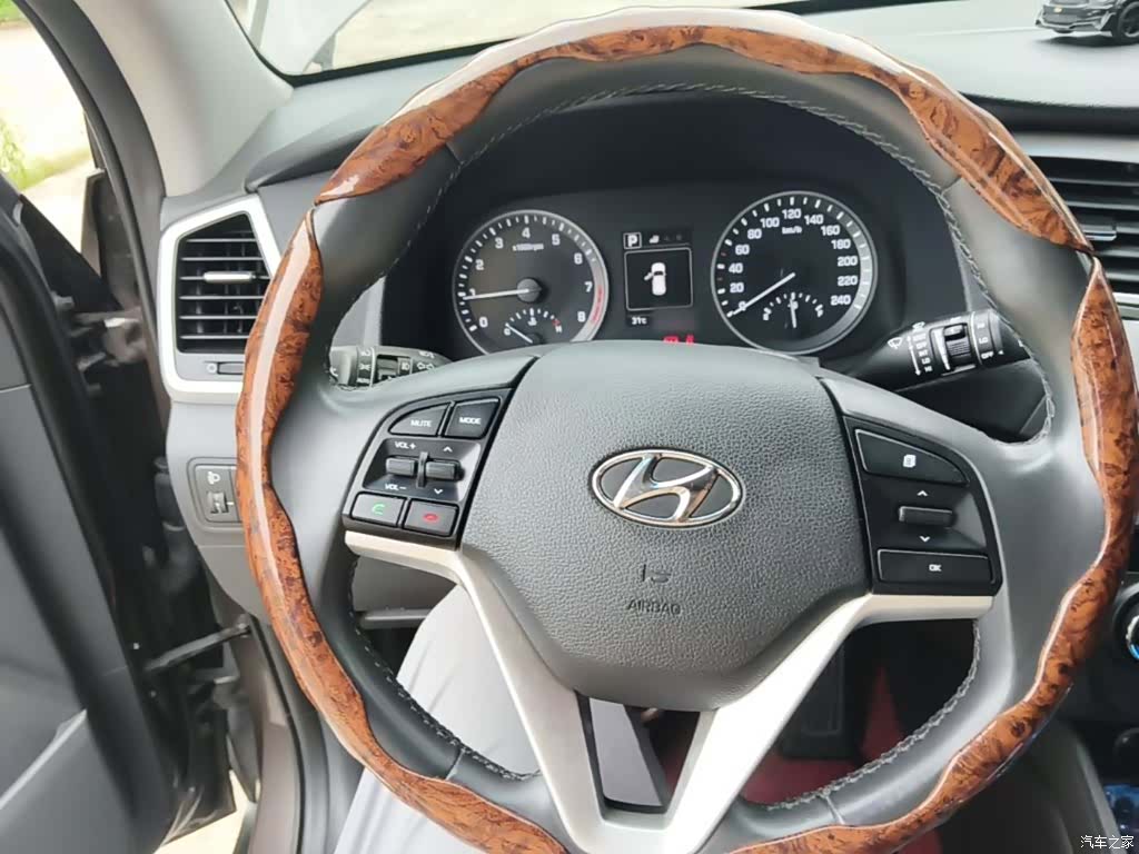 Hyundai Tucson, 2017 11