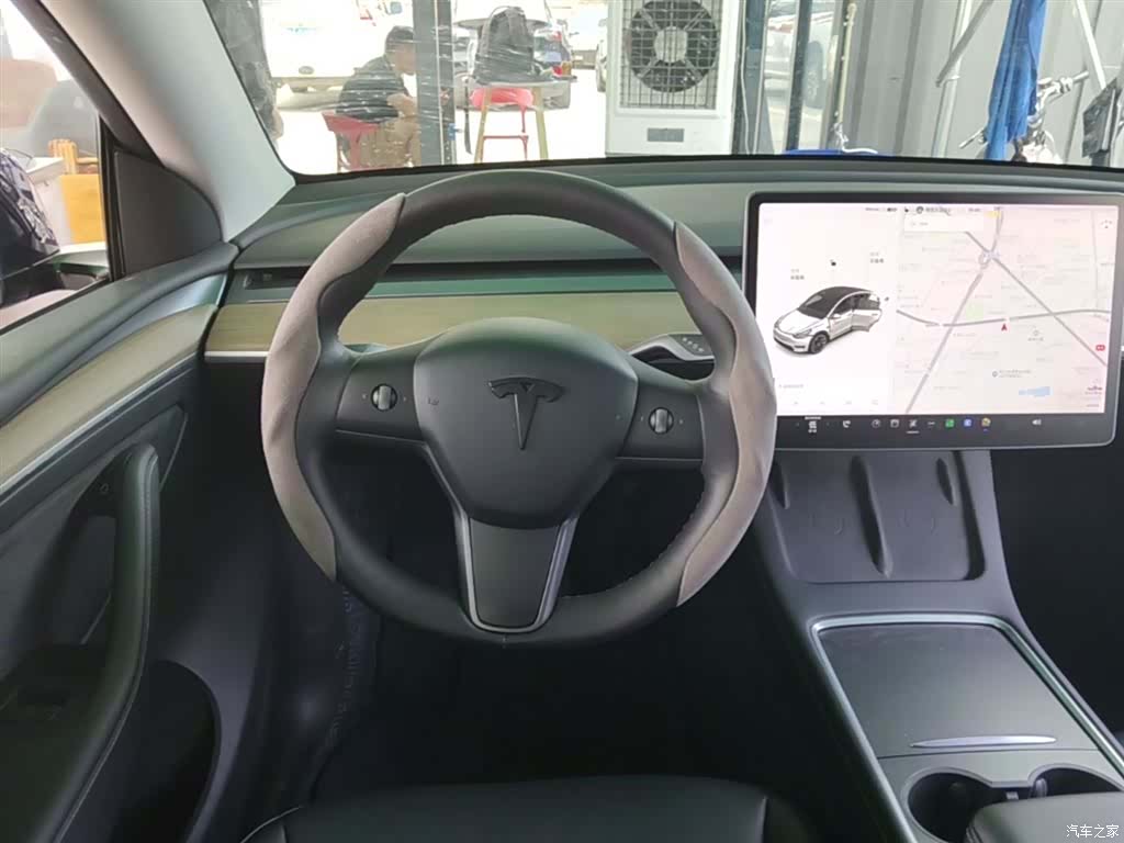 Tesla Model Y, 2021 11