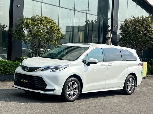 Toyota SIENNA 2024 — купить из Китая под заказ