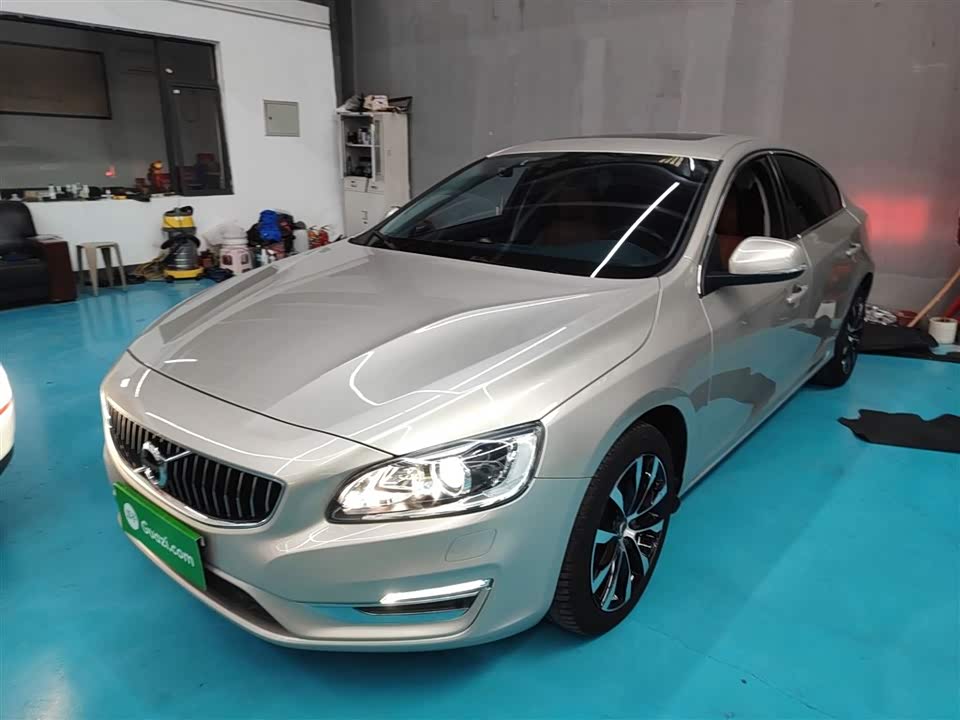 Volvo S60